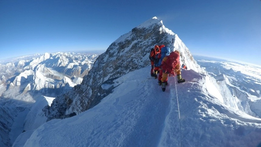 Everest Expedition: Summit the world’s highest mountain – 59 days